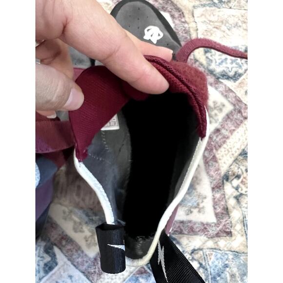 Elektra shoes size 10.5 Evolv Trax RubberClimbing  Burgundy men - Picture 4 of 8